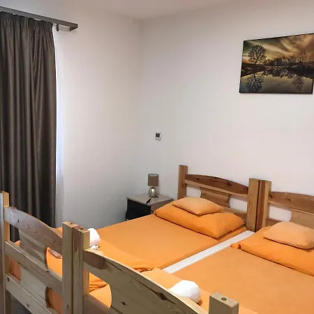 Bed & Breakfast To-party *